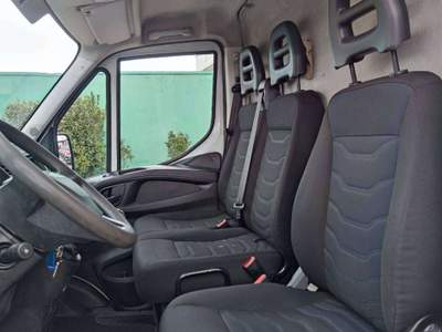 Iveco Daily 35S12 VH2 FURGONE PASSO MEDIO TETTO ALTO 3 POSTI 2018 Bianco usata Corato