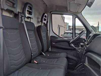 Iveco Daily 35S12 VH2 FURGONE PASSO MEDIO TETTO ALTO 3 POSTI 2018 Bianco usata Corato