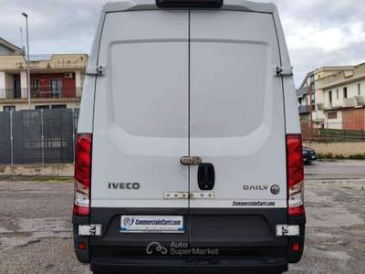 Iveco Daily 35S12 VH2 FURGONE PASSO MEDIO TETTO ALTO 3 POSTI 2018 Bianco usata Corato