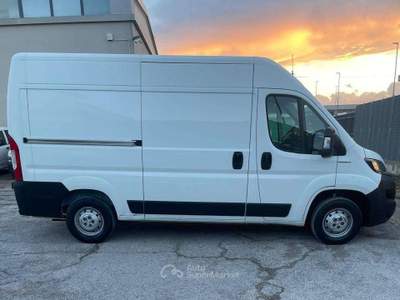 Peugeot Boxer 333 L2H2 2.2 BLUEHDI FURGONE P.MEDIO TETTO ALTO Bianco usata Corato
