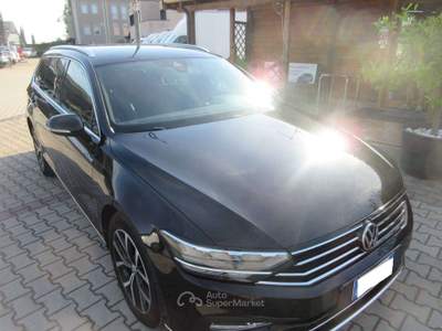 Volkswagen Passat Passat VIII 2019 Variant 2.0 tdi Executive 150cv dsg Nero usata Medolla