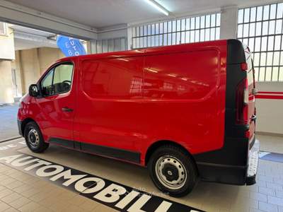 Renault Trafic T27 2.0 dCi 120CV PC-TN Furgone Ice Rosso usata Torino