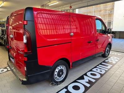 Renault Trafic T27 2.0 dCi 120CV PC-TN Furgone Ice Rosso usata Torino