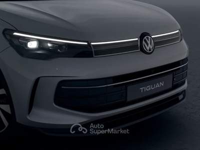 Volkswagen Tiguan VOLKS TIGUAN 1.5 ETSI R-LINE 150CV DSG Tiguan 1.5 etsi R-Line 150cv dsg Bianco usata Roma