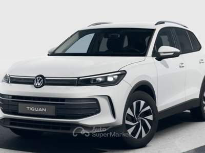Volkswagen Tiguan VOLKS TIGUAN 1.5 ETSI R-LINE 150CV DSG Tiguan 1.5 etsi R-Line 150cv dsg Bianco usata Roma