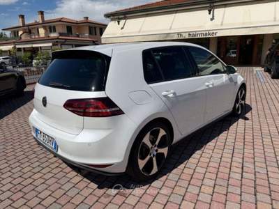 Volkswagen Golf 2.0 TSI DSG 5p. BlueMotion Technology Bianco usata San Donà di Piave