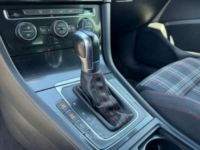 Volkswagen Golf 2.0 TSI DSG 5p. BlueMotion Technology Bianco usata San Donà di Piave