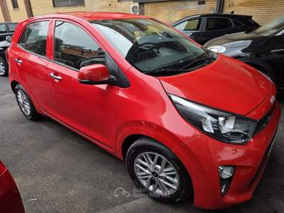 Kia Picanto 5 porte Urban Rosso usata Atripalda