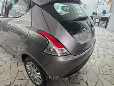 Lancia Ypsilon 5 porte S&S Platinum Grigio usata Atripalda