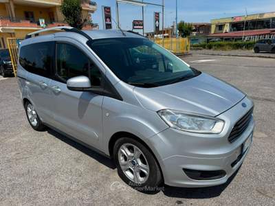 Ford Tourneo Courier TITANIUM 5POSTI AUTO 1.5TDCI 75CV Grigio usata giugliano in campania