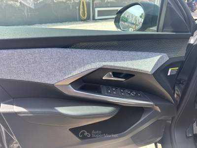Peugeot 3008 Hybrid 136 e-DCS6 GT Grigio usata Sant'Anastasia