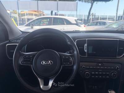 Kia Sportage 2WD Class Bianco usata Giugliano in Campania