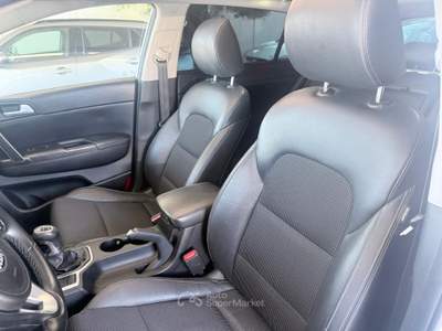 Kia Sportage 2WD Class Bianco usata Giugliano in Campania