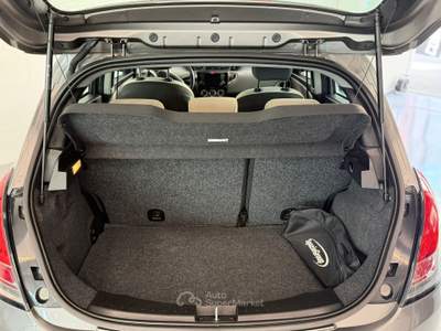 Lancia Ypsilon 5 porte GPL Ecochic Gold Grigio usata Torino