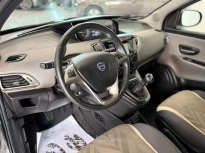 Lancia Ypsilon 5 porte GPL Ecochic Gold Grigio usata Torino