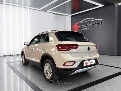 Volkswagen T-Roc 1.0 tsi Life 110cv usata Roma