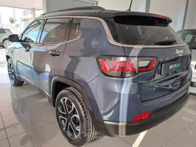 Jeep Compass II 2WD Limited 2022 Blu/Azzurro usata Parete