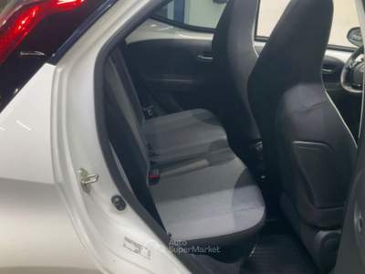 Toyota Aygo Connect 1.0 VVT-i 72 CV 5 porte x-clusiv MMT Bianco usata Benevento