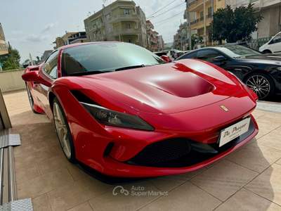 Ferrari F8 CONDIZIONI DA VETRINA Rosso usata Gallipoli