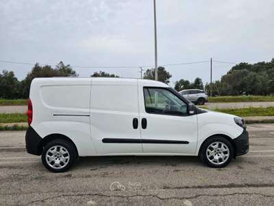 Fiat Doblò Doblò 1.6 MJT 105 CV PL-TN Cargo Maxi 3 POSTI Bianco usata Maruggio