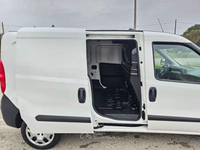 Fiat Doblò Doblò 1.6 MJT 105 CV PL-TN Cargo Maxi 3 POSTI Bianco usata Maruggio