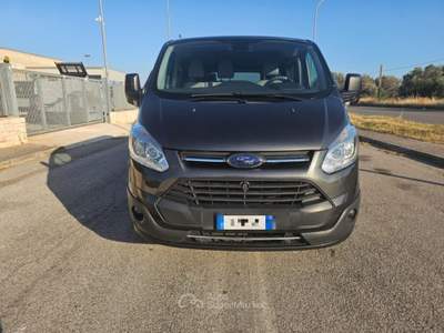 Ford Tourneo Custom 310 2.0 TDCi 170CV aut. Titanium 9 POSTI L2H1 Grigio usata Maruggio