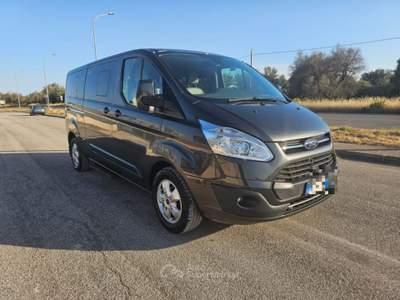 Ford Tourneo Custom 310 2.0 TDCi 170CV aut. Titanium 9 POSTI L2H1 Grigio usata Maruggio