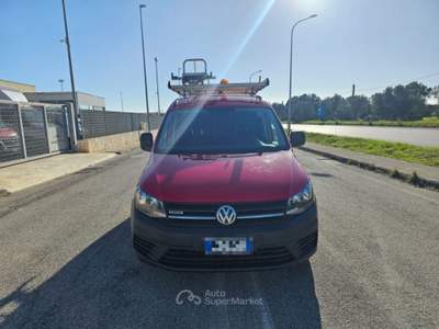 Volkswagen Caddy 2.0 TDI 110 CV 4Motion. Van ALLESTITO OFFICINA Rosso usata Maruggio