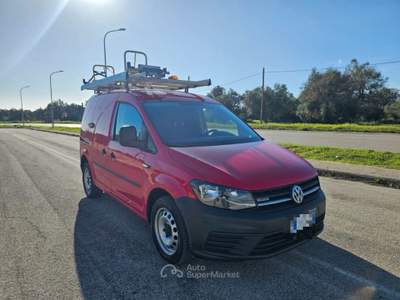 Volkswagen Caddy 2.0 TDI 110 CV 4Motion. Van ALLESTITO OFFICINA Rosso usata Maruggio