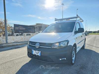 Volkswagen Caddy 2.0 TDI 122 CV 4Motion Furgone OFFICINA MOBILE Bianco usata Maruggio