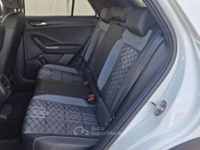 Volkswagen T-Roc 2.0 TDI SCR 150 CV DSG R-Line Plus Bianco usata Fossombrone