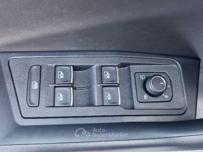Volkswagen T-Roc 2.0 TDI SCR 150 CV DSG R-Line Plus Bianco usata Fossombrone
