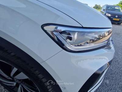 Volkswagen T-Roc 2.0 TDI SCR 150 CV DSG R-Line Plus Bianco usata Fossombrone