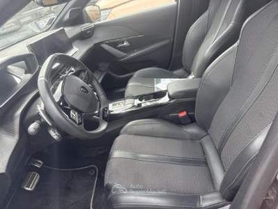 Peugeot 208 GT Hybrid 136 e-DCS6 usata Napoli