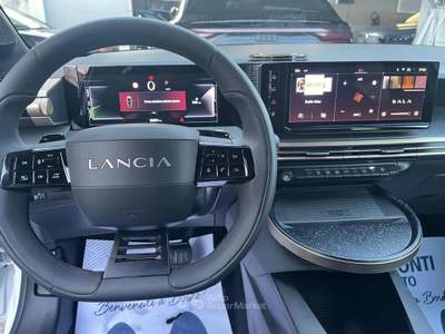 Lancia Ypsilon LX Hybrid e-DCT 100CV usata Napoli