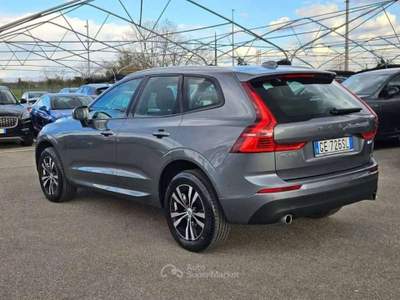 Volvo XC60 XC60  2.0 b4 Momentum Business awd auto -GE726SL Grigio usata Basiliano
