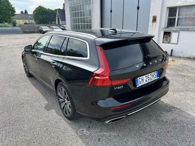 Volvo V60 V60 II 2019 2.0 b4 Inscription auto - GH262HS Nero usata Basiliano