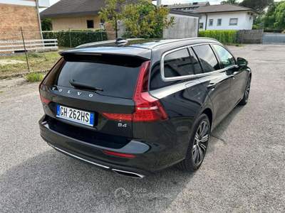 Volvo V60 V60 II 2019 2.0 b4 Inscription auto - GH262HS Nero usata Basiliano