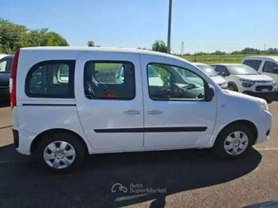 Renault Kangoo 1.5 DCI BLUE Life 5 posti N1 - GC767JH Bianco usata Basiliano