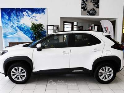 Toyota Yaris Cross 1.5 Full Hybrid 115 Cv E-CVT Lounge Telecamera Bianco usata Firenze