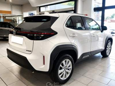 Toyota Yaris Cross 1.5 Full Hybrid 115 Cv E-CVT Lounge Telecamera Bianco usata Firenze
