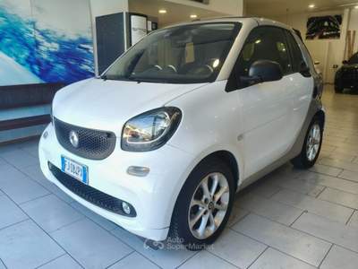 Smart ForTwo 70 1.0 twinamic cabrio Ok Neopatentati C.Vendita Bianco usata Firenze