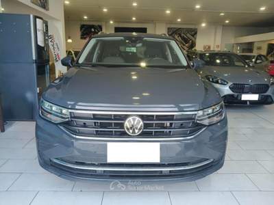 Volkswagen Tiguan 2.0 TDI Automatic DSG 150 CV Life 24 Mesi Garanzia Grigio usata Firenze