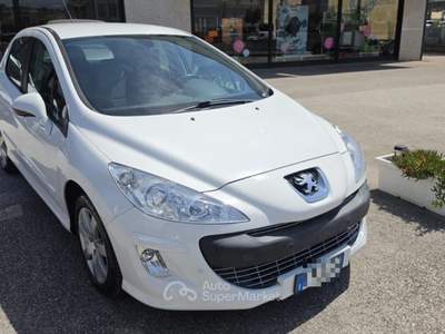 Peugeot 308 1.6 HDi 90CV 5p. Bianco usata Recanati