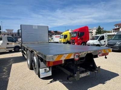 Iveco Daily STRALIS 450 E5 PIANALE FISSO Bianco usata Pontecagnano Faiano