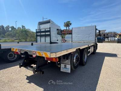Iveco Daily STRALIS 450 E5 PIANALE FISSO Bianco usata Pontecagnano Faiano