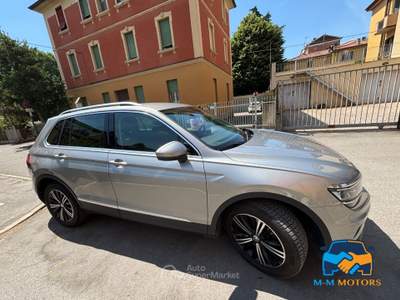 Volkswagen Tiguan 2.0 tsi Advanced 4motion 180cv dsg Grigio usata Bologna