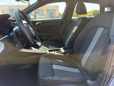 Audi A3 MHEV SPB Sportback s-tronic Business Advanced Blu/Azzurro usata Caerano di San Marco