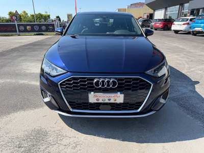 Audi A3 MHEV SPB Sportback s-tronic Business Advanced Blu/Azzurro usata Caerano di San Marco