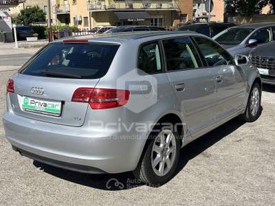 Audi A3 AUDI A3 SPB 1.6 TDI 105 CV CR Ambiente Grigio usata Foligno